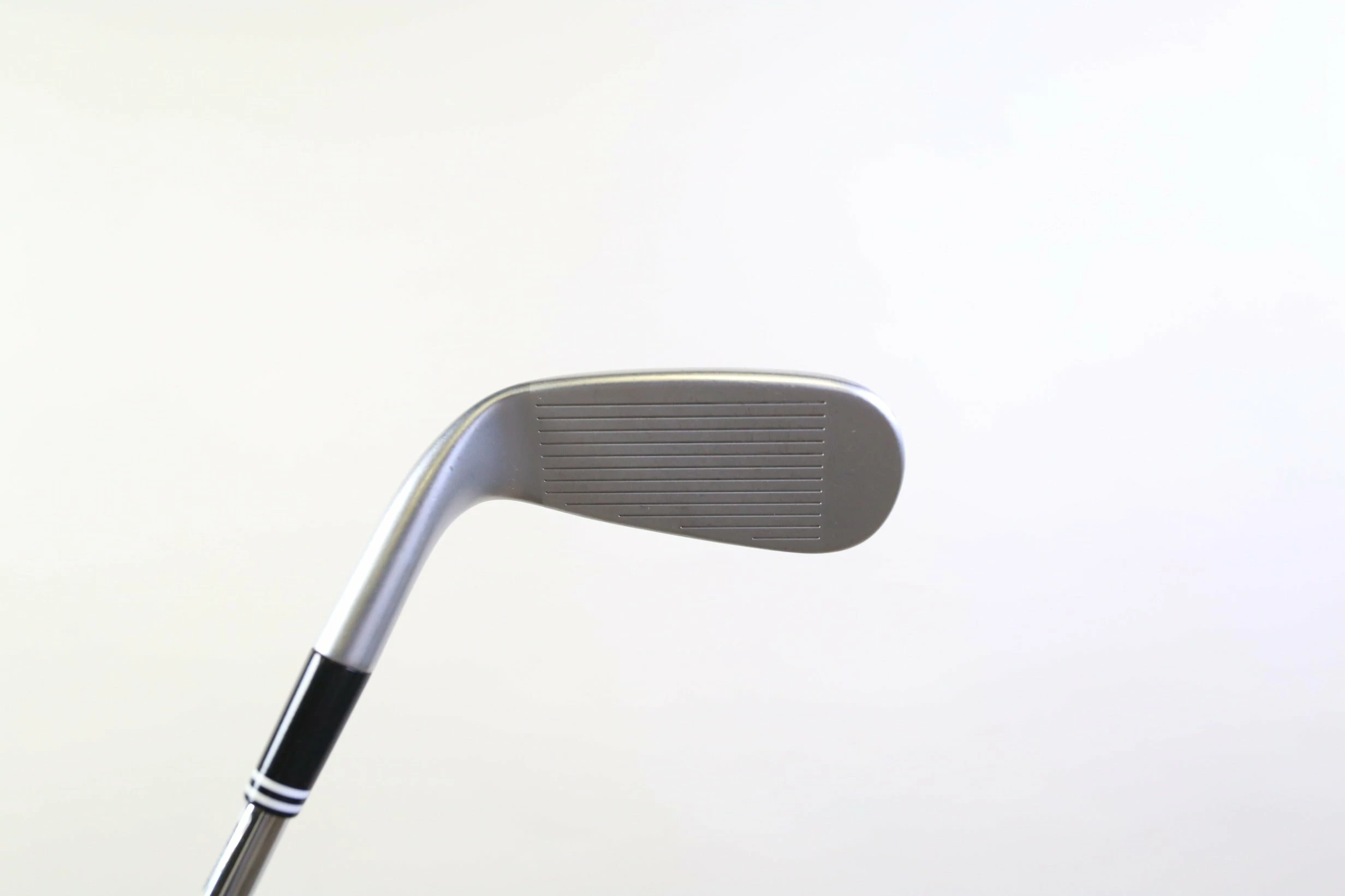 Cleveland Smart Sole Chipper Wedge 42* RH 37 In Steel Shaft Stiff Flex 4 Cleveland Smart Sole Chipper Wedge 42* RH 37 In Steel Shaft Stiff Flex - Image 2
