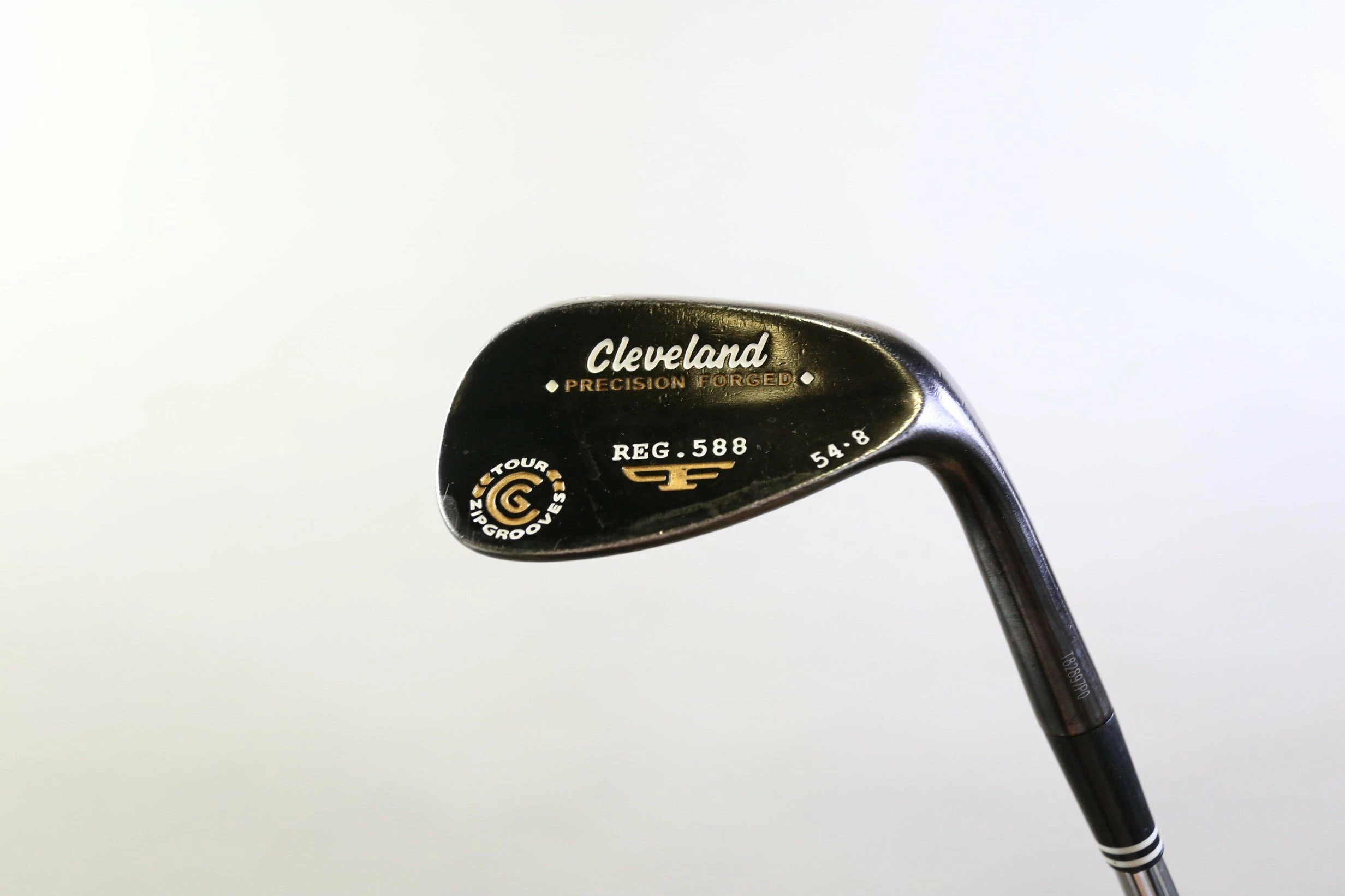 Cleveland 588 Forged Black Pearl 54* Wedge RH 35.25 In 8* Steel Shaft Stiff Flex 3 Cleveland 588 Forged Black Pearl 54* Wedge RH 35.25 In 8* Steel Shaft Stiff Flex