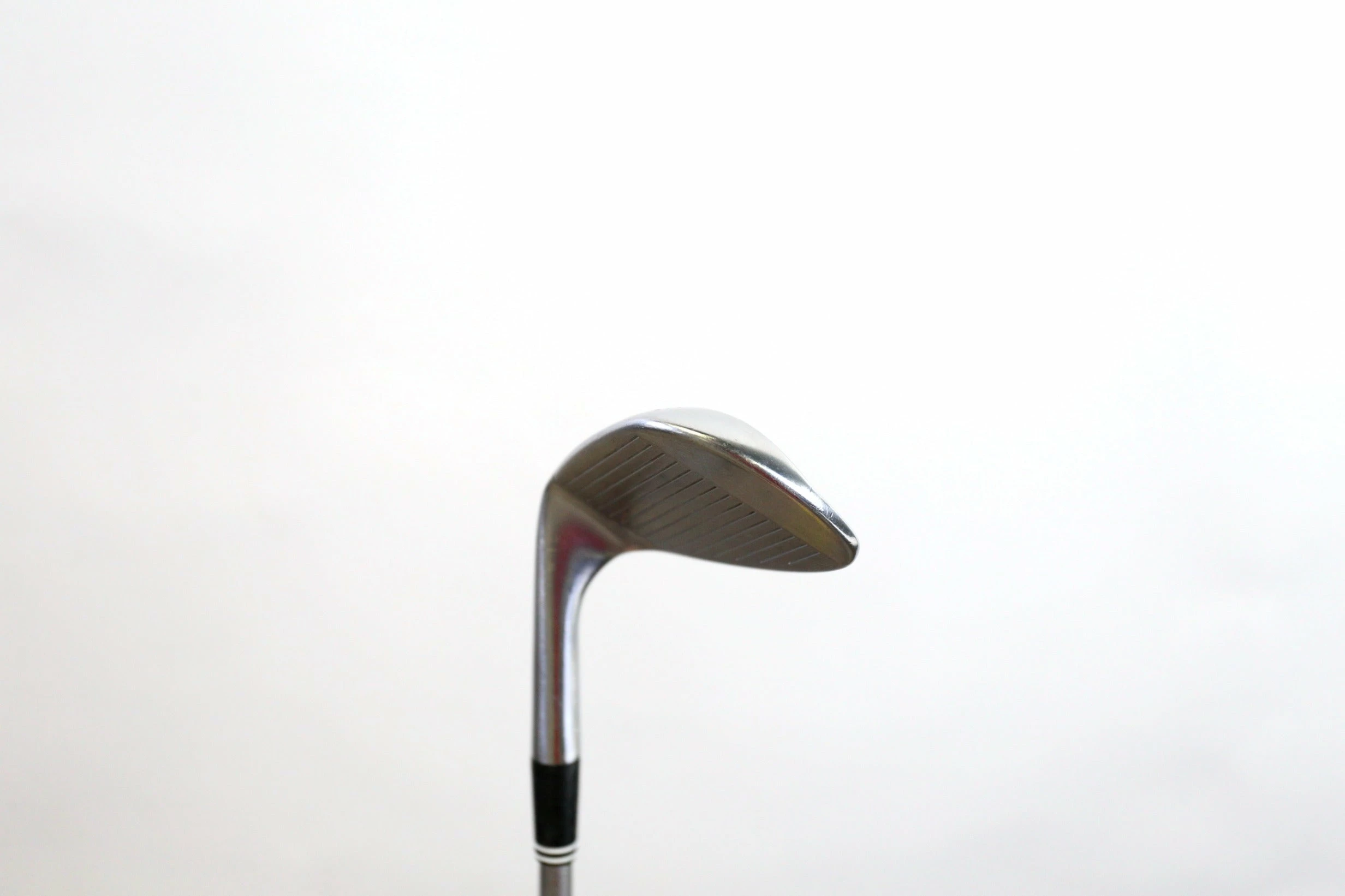 Cleveland CG16 Tour Satin Chrome Ladies 52* Wedge RH 34.5 In 10* Wedge Flex 6 Cleveland CG16 Tour Satin Chrome Ladies 52* Wedge RH 34.5 In 10* Wedge Flex - Image 4