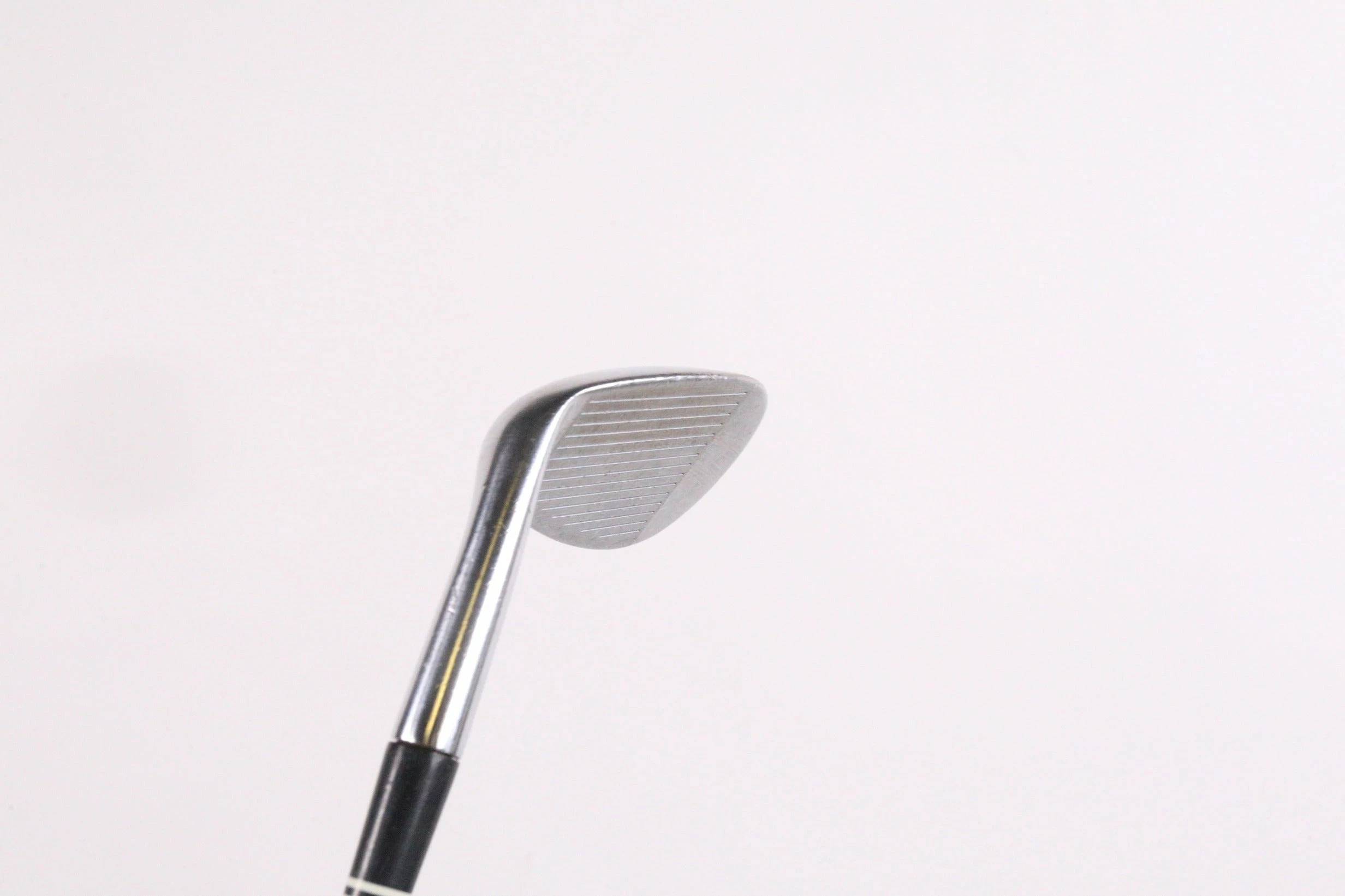 Cleveland CG16 Satin Chrome 48* Wedge RH 32.25 In Graphite Shaft Ladies Flex 5 Cleveland CG16 Satin Chrome 48* Wedge RH 32.25 In Graphite Shaft Ladies Flex - Image 3